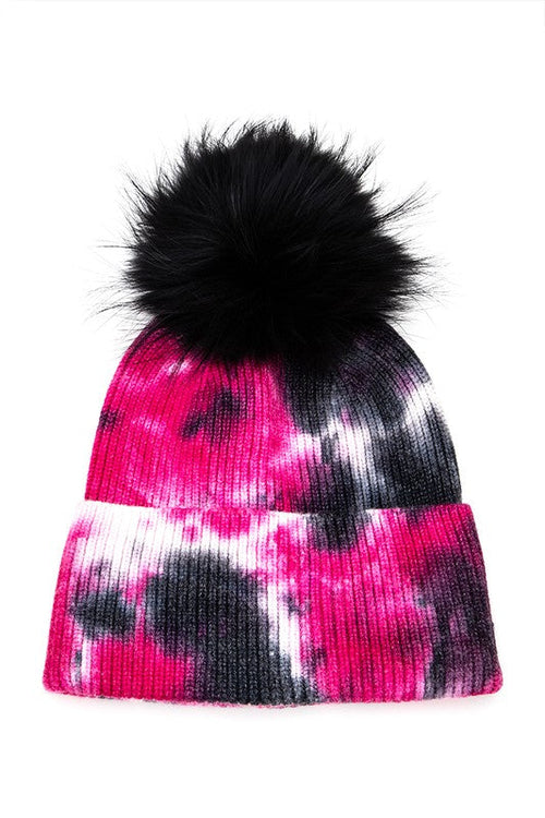 Beanie mit Bommel aus natürlichem Waschbärfell in Batikoptik