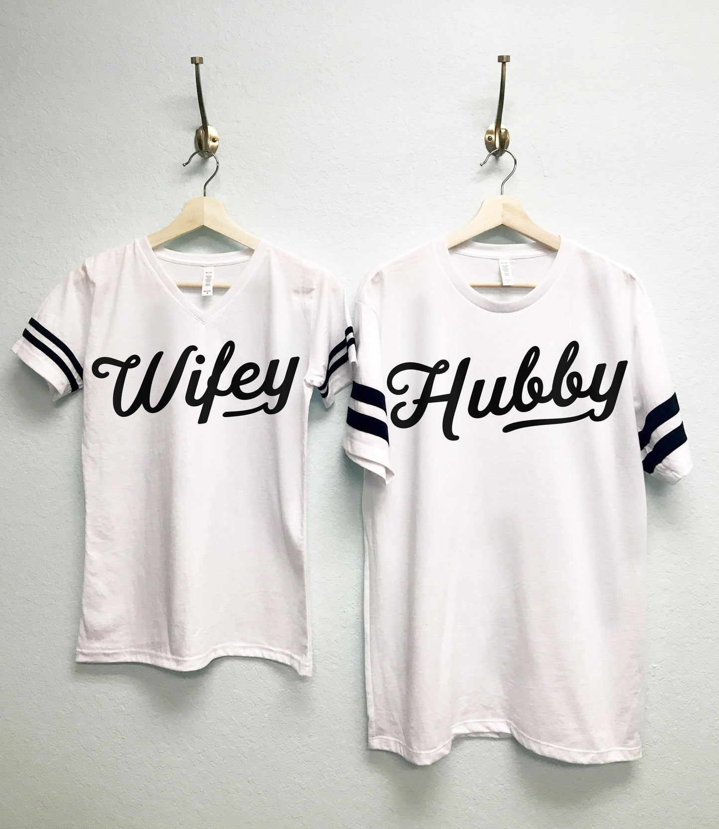 Conjunto de camisetas HUBBY &amp; WIFEY con nombres y números personalizados