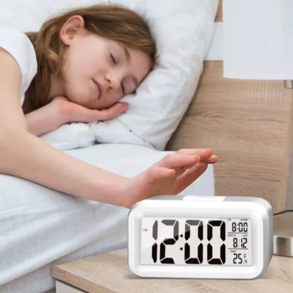 1 reloj despertador digital multifunción LED con luz de fondo electrónica para mesa 