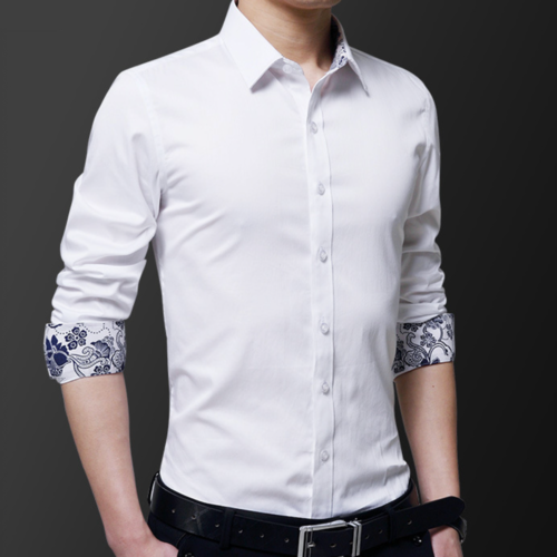 Camisa de hombre con botones y detalles orientales en el interior