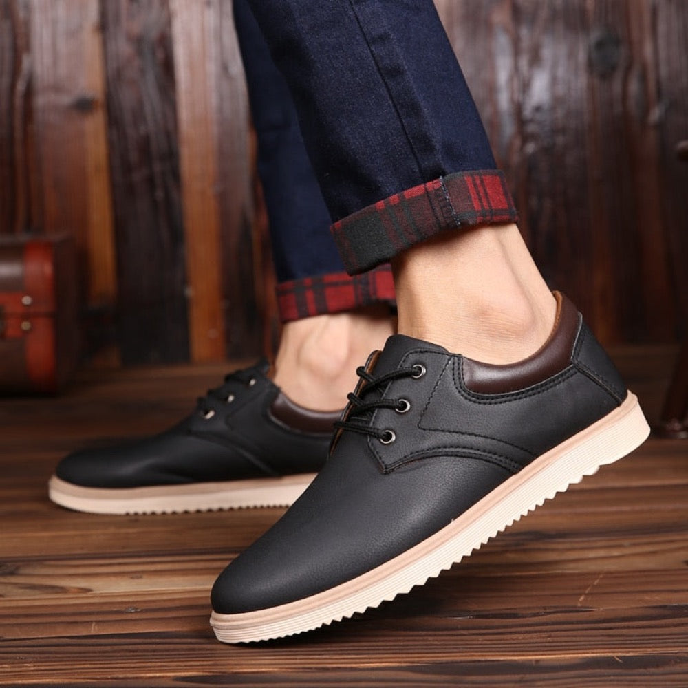 Lässige, flache Oxford-Sneaker für Herren