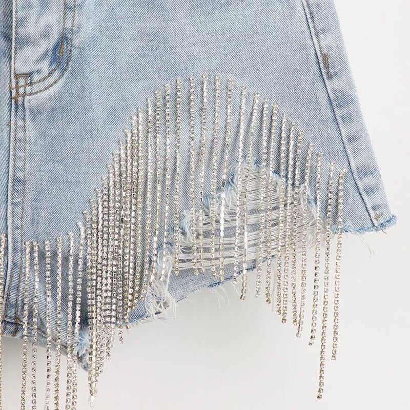 Frauen luxuriöse Quaste Strass Fransen Loch Jeans Shorts Weibliche